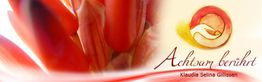 Rote Blumen mit Logo und Text "Achtsam berührt" von Klaudia Selina Gillissen.