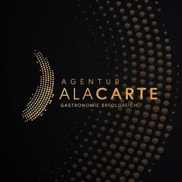 Schwarzer Hintergrund mit goldenen Punkten und Text "Agentur Alacarte, Gastronomie. Erfolgreich."