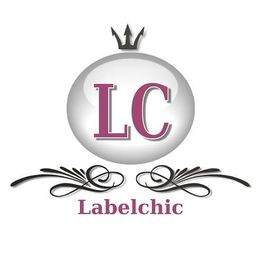 Logo mit Krone, "LC" in großem Schriftzug auf Kugel, darunter "Labelchic" in lila Schrift.