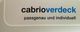 Text: "cabrioverdeck - passgenau und individuell" in Schwarz und Blau auf grauem Hintergrund.