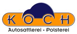 Logo von "Koch Autosattlerei Polsterei" in Orange und Blau mit einem Auto über dem Schriftzug.
