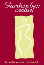 Roter Hintergrund mit Schriftzug "Garderobenwechsel" und stilisierter Figur.