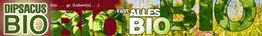 Schriftzug "BIO" in verschiedenen Designs, mit Blumen und Text "Dipsacus" und "fast alles BIO".