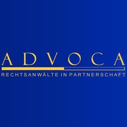 Blaues Logo mit gelbem Text: "ADVOC-A Rechtsanwälte in Partnerschaft".