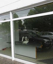 Heller Büro- oder Ausstellungsraum für Start-Up in Kempener Gewerbegebiet. Alarm gesichert.