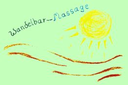 Handschrift "Wandelbar-Massage", darunter Sonne und geschwungene Linien auf grünem Hintergrund.