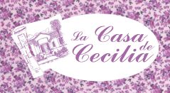 Texto "La Casa de Cecilia" con fondo de flores moradas y dibujo de una casa.