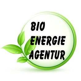 Grüner Kreis mit Blättern und dem Text "Bio Energie Agentur" in schwarzer Schrift.