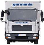 Weißer Lastwagen mit der Aufschrift "germania umzüge berlin" auf der Frontansicht.