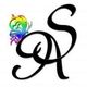 Lettera decorativa "S" con farfalla colorata.