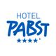 Logo des Hotels Pabst mit fünf blauen Sternen darunter.