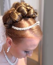 Schönheitsschule "Auf der Suche nach der Vollkommenheit..." Logo