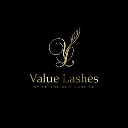 Schwarzes Logo mit goldener Schrift: "Value Lashes" und Verschnörkelung oben.