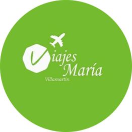 Logotipo verde de "Viajes María Villamartín" con un avión sobrevolando el texto.