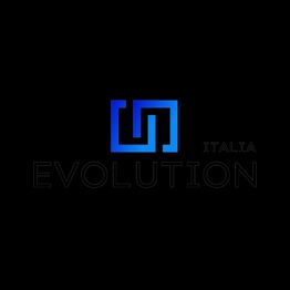 Logo blu "EVOLUTION ITALIA" su sfondo nero.