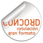 Etiqueta redonda con texto naranja: "CONCORD rotulación gran formato".