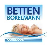 Betten Bokelmann Logo mit einer schlafenden Frau und blauem Text "Osterode".
