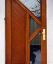 Holzhaustür