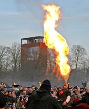 Feuer spucken - Straßentheater
