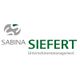 Logo mit Text: "Sabina Siefert Unternehmensmanagement" und einem grauen abstrahierten Symbol.