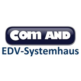 Logo mit Text: "Com AND EDV-Systemhaus" in blau und weißer Schrift auf dunkelblauem Hintergrund.