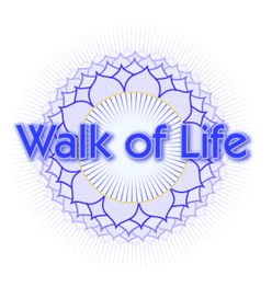 "Blauwe tekst 'Walk of Life' op een mandala-achtergrond in paarse en witte tinten."
