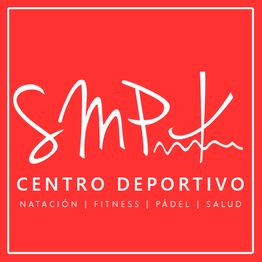 Logo rojo de SMPK Centro Deportivo: natación, fitness, pádel, salud.