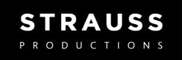 Schwarz-weißer Schriftzug "STRAUSS PRODUCTIONS" auf schwarzem Hintergrund.
