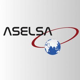 Logo mit "ASELSA"-Schriftzug, Globus und rotem Orbit-Kreis auf grauem Hintergrund.