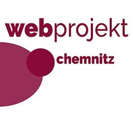 Logo mit Text "webprojekt chemnitz" in Burgunderrot auf weißem Hintergrund.