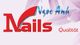 Rotes Logo "Nails" mit dem Text "Ngoc Anh" und "Qualität", auf einem lila Blumenhintergrund.