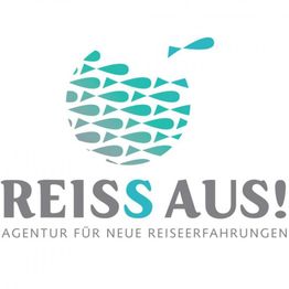 Logo mit Fischmotiv und Text "REISS AUS! Agentur für neue Reiserfahrungen" in Grau und Türkis.