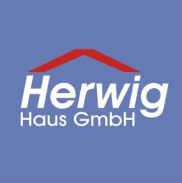 Logo mit rotem Dach und Text "Herwig Haus GmbH" auf blauem Hintergrund.