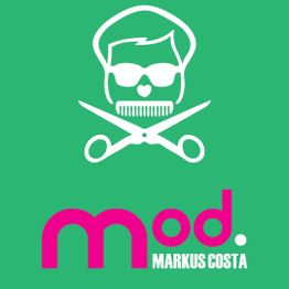 Ícone de rosto, tesoura e pente acima do texto "mod. Markus Costa" em fundo verde.