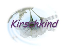 Text "Kirschkind" vor weißer Blüte auf hellem Hintergrund.