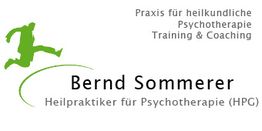Grünes Logo mit springender Figur, Text: "Praxis für Psychotherapie, Bernd Sommerer, HPG".