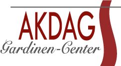 Logo des AKDAG Gardinen-Center in roten und grauen Buchstaben.
