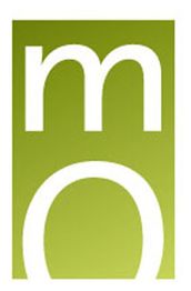 Abstraktes Design mit einem grünen Rechteck und weißen Buchstaben "m" und "o".