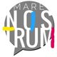 Logotipo "MARE NOSTRUM" en fondo gris con pinceladas amarilla, azul y roja.