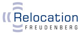 Logo: "Relocation Freudenberg" mit blauen und grauen grafischen Elementen links.