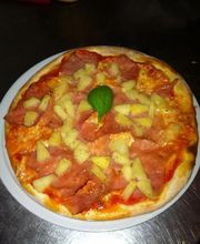 pizzeria milano Logo