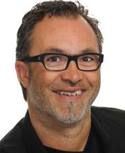 Augenoptikermeister und Brillendesigner