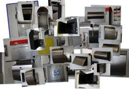 Collage aus verschiedenen Bildern von Briefkästen in unterschiedlichen Stilen und Farben.