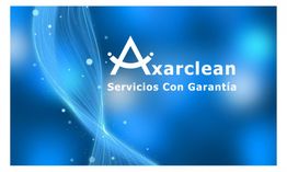 Logotipo de Axarclean sobre fondo azul con texto: "Servicios Con Garantía".