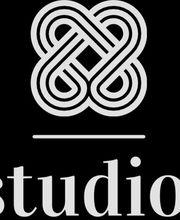 Homestudio Petite  Logo