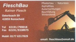 Visitenkarte von FleschBau mit Kontaktdaten und Bagger-Silhouette im Hintergrund.