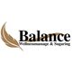 Logo mit Schriftzug "Balance Wellnessmassage & Sugaring", daneben eine braune Feder.