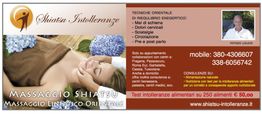 Donna rilassata con fiori, testo promozionale per massaggi shiatsu e contatti telefonici.