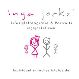 Illustration einer Familie, Text: "inga jockel, Lifestylefotografie & Portraits, individuelle-hochzeitsfotos.de".