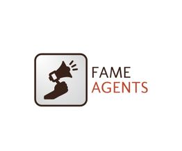 Logo: Hand mit Megafon, Text "FAME AGENTS" daneben, grau und rot auf weißem Hintergrund.